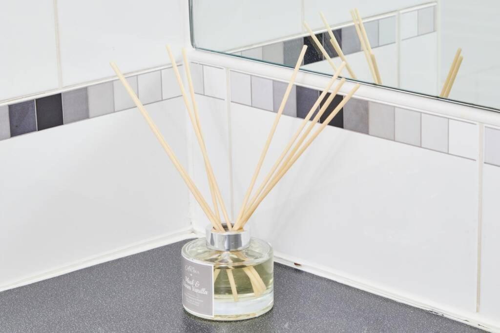 Luxury 2 Bed Apartment Central Location Sleeps 5 コヴェントリー エクステリア 写真